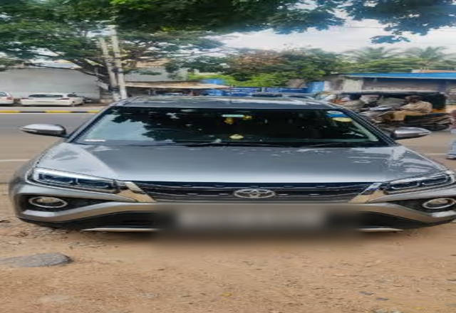 https://images10.gaadi.com/usedcar_image/4513345/original/a9cf346e-4ae4-417c-ab59-60fc89060655.?imwidth=6400