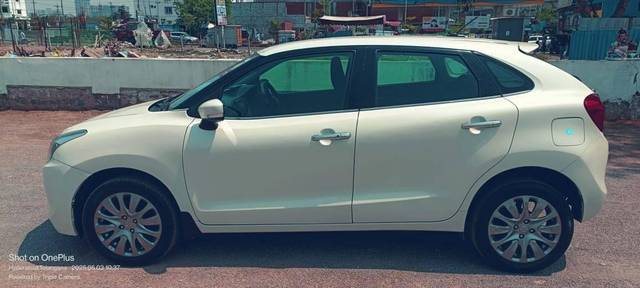 https://images10.gaadi.com/usedcar_image/4513352/original/processed_1b2166d88744419207ad003d242b9e8d.jpg?imwidth=6402