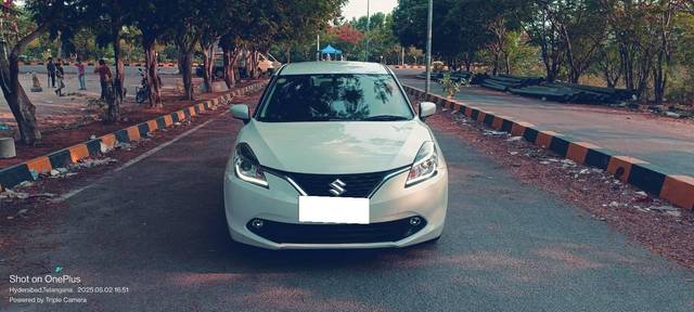 https://images10.gaadi.com/usedcar_image/4513352/original/processed_2d55a4d8f89adc3e7ee805bd207aa91b.jpg?imwidth=6400