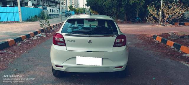 https://images10.gaadi.com/usedcar_image/4513352/original/processed_59741fa37e9cbc29bf32700ba1a20f85.jpg?imwidth=6401