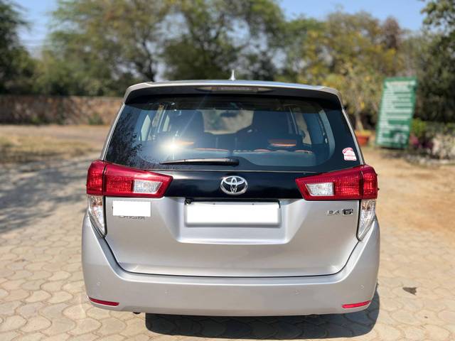 https://images10.gaadi.com/usedcar_image/4513359/original/processed_a4fb1b0325465d9e03d484f706b2753c.jpg?imwidth=6402