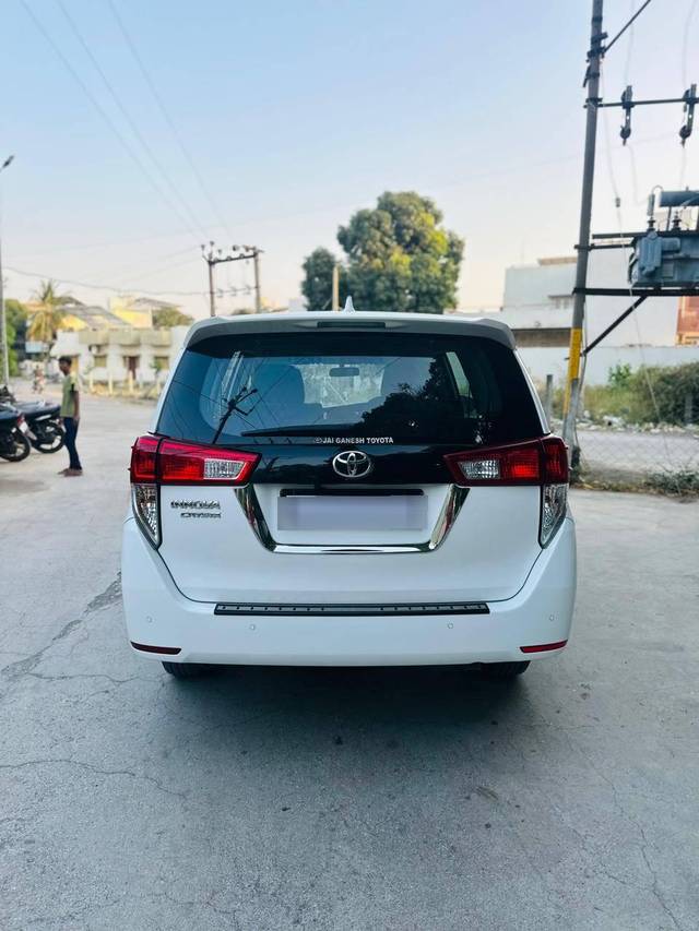 https://images10.gaadi.com/usedcar_image/4513360/original/processed_0fdfdc7ae3ccc8372823a44933bff5d4.jpg?imwidth=6402