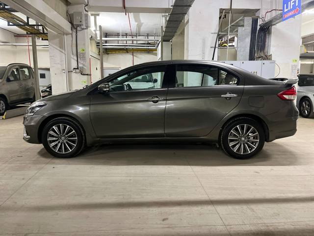 https://images10.gaadi.com/usedcar_image/4513363/original/processed_43e8262c285a5b89c9cfe782a96a6a2f.jpeg?imwidth=6402