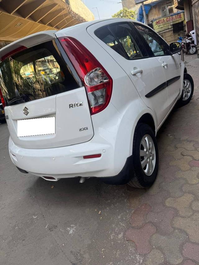 https://images10.gaadi.com/usedcar_image/4513369/original/processed_a5875aba5ec0575904bbd6d9ee70fe1a.jpg?imwidth=6402