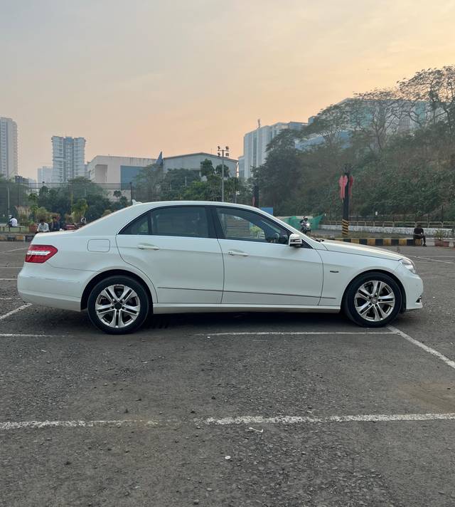 https://images10.gaadi.com/usedcar_image/4513370/original/0d4e0ab0d4e2897eff414e4a702a382c.jpg?imwidth=6401