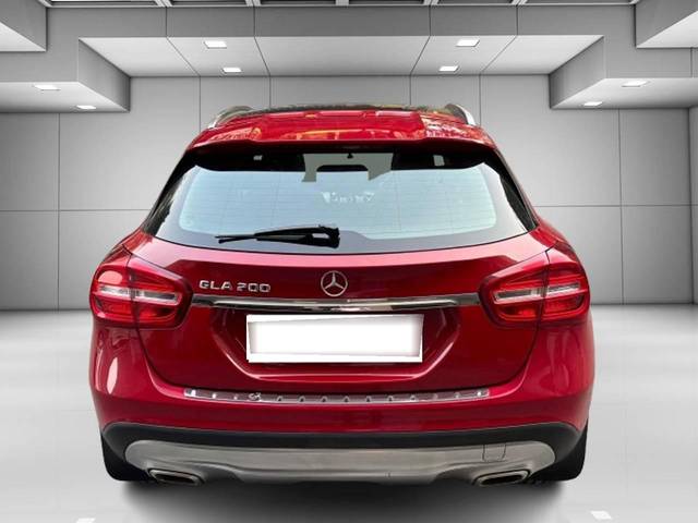 https://images10.gaadi.com/usedcar_image/4513371/original/processed_84d515a46890d5d00112a88e0dc56c14.jpg?imwidth=6402