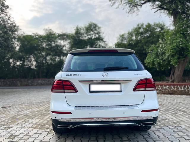 https://images10.gaadi.com/usedcar_image/4513372/original/processed_bbc5286f4b2b11a84bbfd360ae9b7946.jpg?imwidth=6402