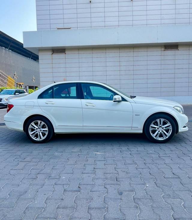 https://images10.gaadi.com/usedcar_image/4513374/original/989b729b8a68bbfc8cd9dd97293a2af9.jpg?imwidth=6401