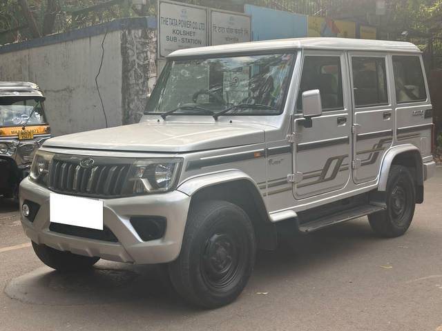 https://images10.gaadi.com/usedcar_image/4513383/original/processed_d045547c9e68b4bdf8df642c27cfd6f3.jpg?imwidth=6402