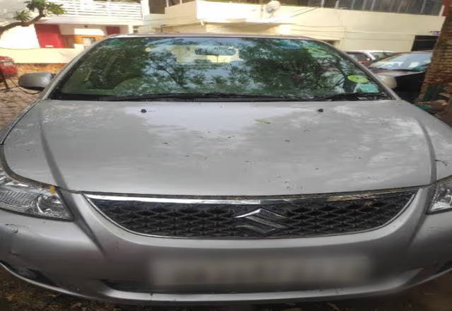 https://images10.gaadi.com/usedcar_image/4513393/original/f9c4e4dc-1489-423c-b200-2448ad38d0fd.?imwidth=6400
