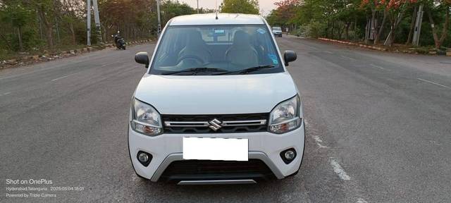 https://images10.gaadi.com/usedcar_image/4513398/original/processed_22cb560aa03e64eb53e37d3d44d7743e.jpg?imwidth=6400