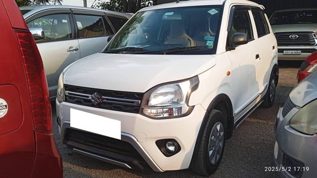 https://images10.gaadi.com/usedcar_image/4513398/original/processed_d8971967063d98b3d9b2118afbee94f3.jpg?imwidth=6401