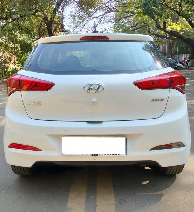 https://images10.gaadi.com/usedcar_image/4513409/original/processed_4cd32d5bd641263705489da984813410.jpg?imwidth=6401
