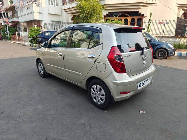 https://images10.gaadi.com/usedcar_image/4513412/original/processed_34aba76b41e88040134182db706a8195.jpg?imwidth=6402