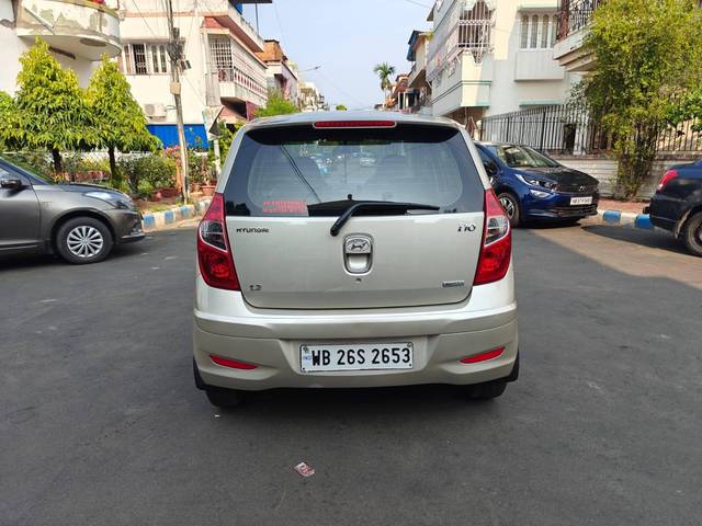 https://images10.gaadi.com/usedcar_image/4513412/original/processed_d2e6470b80823628960d9977a807506e.jpg?imwidth=6401