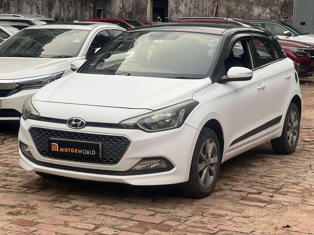 https://images10.gaadi.com/usedcar_image/4513422/original/processed_130667a1b039567d31a2238994af56f0.jpg?imwidth=6400