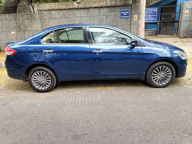 https://images10.gaadi.com/usedcar_image/4513437/original/processed_23a8fbfcb6aae6377bd42580082c77cd.jpeg?imwidth=6401