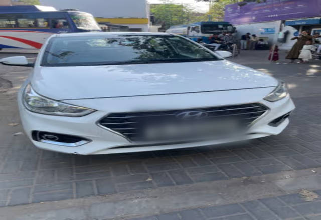 https://images10.gaadi.com/usedcar_image/4513439/original/27bd0fe1-9d17-4191-829f-c2cdd83b8b69.?imwidth=6400