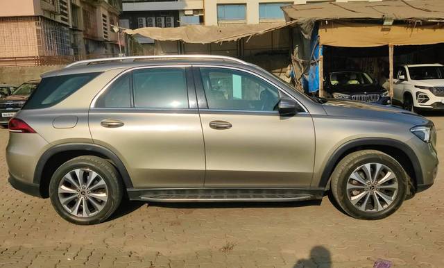 https://images10.gaadi.com/usedcar_image/4513455/original/processed_b27cae5e2c29c8f19a2813fe544d62f8.jpeg?imwidth=6401