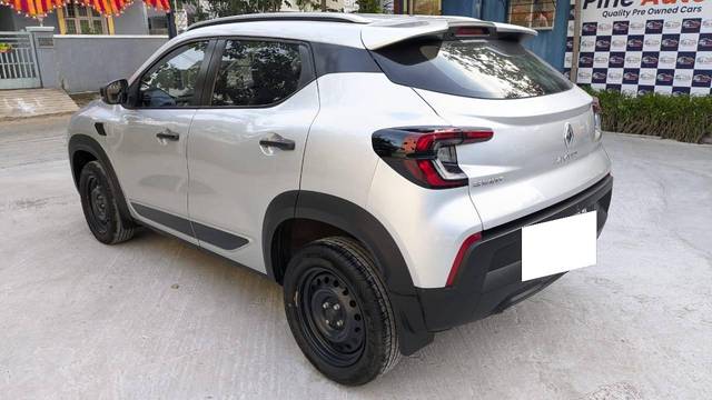 https://images10.gaadi.com/usedcar_image/4513456/original/processed_d5eedcbb7aaff64646ee7211c804a17d.jpg?imwidth=6402