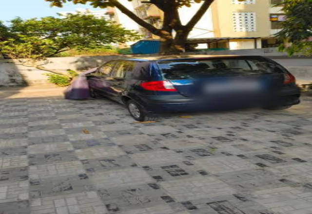 https://images10.gaadi.com/usedcar_image/4513458/original/8befc477-cc46-4411-9264-5841d74e1656.?imwidth=6401