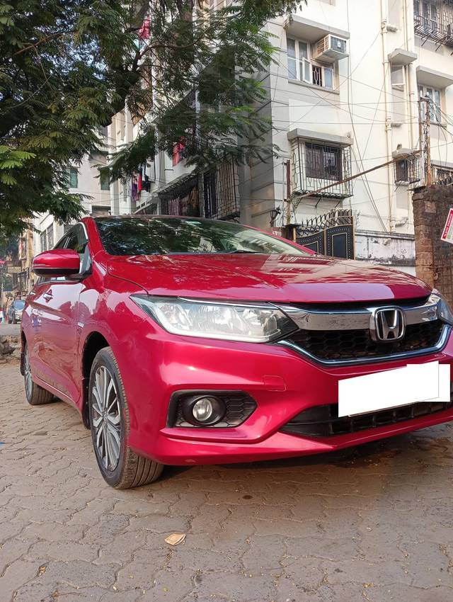 https://images10.gaadi.com/usedcar_image/4513498/original/processed_a8dd01b5380a7dc3198e60439a0edf42.jpg?imwidth=6400