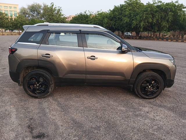 https://images10.gaadi.com/usedcar_image/4513504/original/processed_65f926c77ea8b6286ac492b61bb1af28.jpg?imwidth=6401