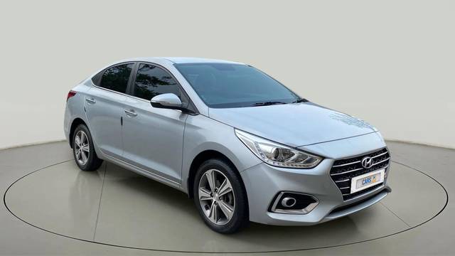 https://images10.gaadi.com/usedcar_image/4513507/original/6949761eb399efa626da86342df4a484.jpg?imwidth=6400