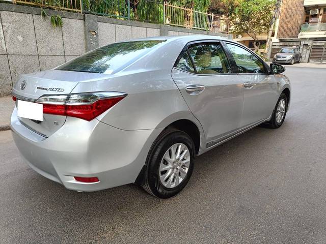 https://images10.gaadi.com/usedcar_image/4513512/original/processed_dbdfffb67bd7897999730aa4f86b3a3f.jpeg?imwidth=6402