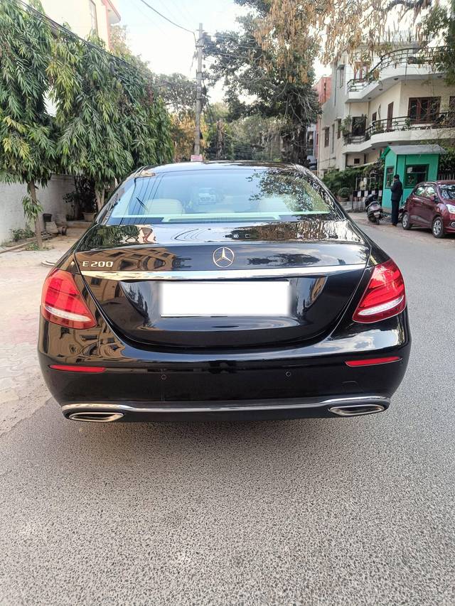 https://images10.gaadi.com/usedcar_image/4513521/original/processed_a0bc41aac807c940e5ba370ba0e6a59e.jpeg?imwidth=6402