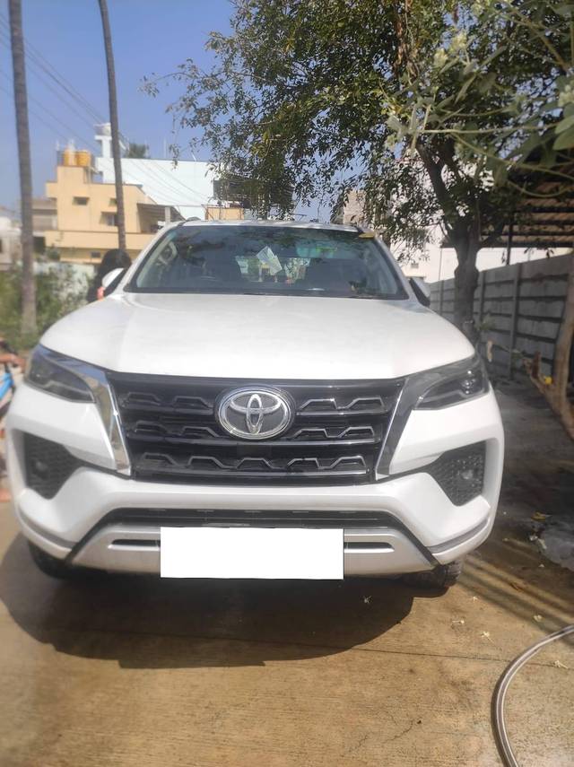 https://images10.gaadi.com/usedcar_image/4513530/original/processed_2b5838d09dcb0c529494ec004f06288d.jpg?imwidth=6400