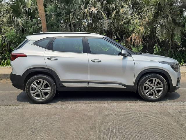 https://images10.gaadi.com/usedcar_image/4513547/original/5522e03630ec1988ff95697492b48046.jpeg?imwidth=6401