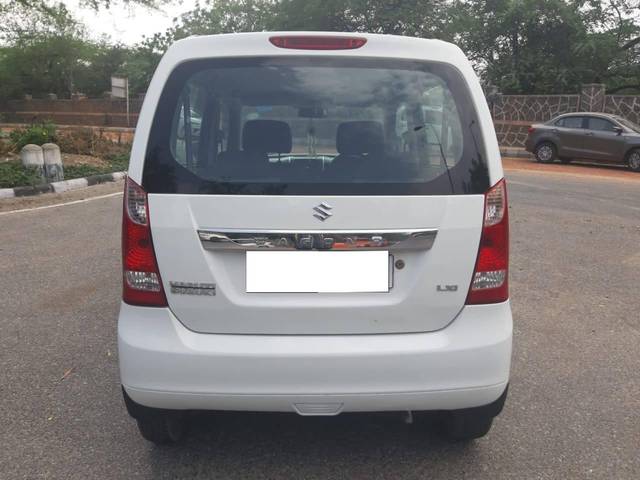 https://images10.gaadi.com/usedcar_image/4513563/original/processed_1478cda37a7d634a78d4dfba53823450.jpeg?imwidth=6401