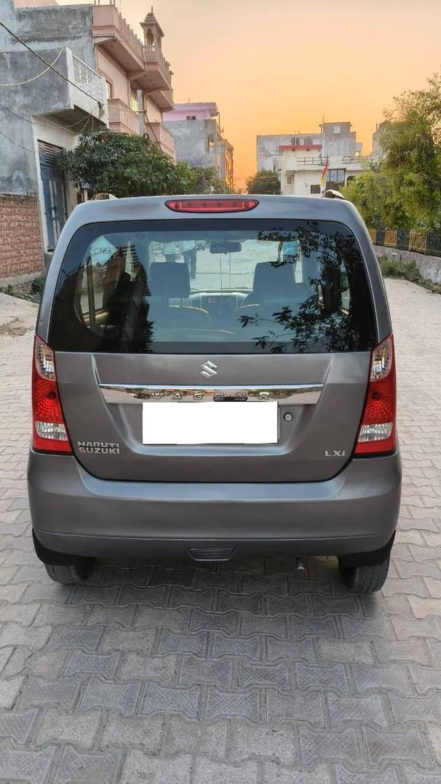 https://images10.gaadi.com/usedcar_image/4513584/original/processed_8a3a959122b583d5a6904a7a365c2d25.jpg?imwidth=6401