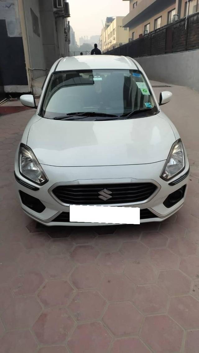 https://images10.gaadi.com/usedcar_image/4513627/original/processed_33e15bb898af4c77f9081d3a1dd21601.jpg?imwidth=6400