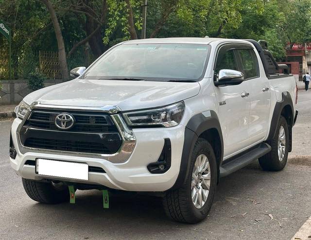 https://images10.gaadi.com/usedcar_image/4513631/original/processed_4bb6b0f3485a82379f889a7d6c8b33b5.jpg?imwidth=6402