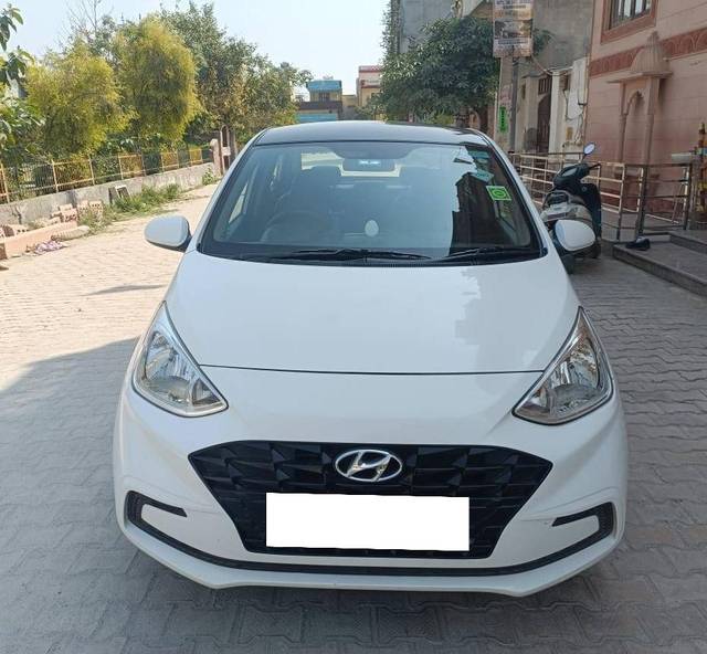 https://images10.gaadi.com/usedcar_image/4513632/original/processed_c6239fbeb2f2fd411ea0d24c3efcc4f4.jpg?imwidth=6402