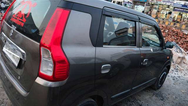 https://images10.gaadi.com/usedcar_image/4513640/original/processed_440938e5c67f3d0f9d7a08373ea6706a.jpg?imwidth=6400