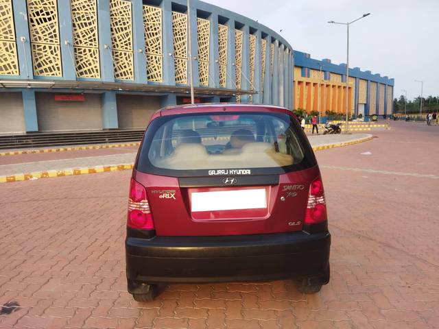 https://images10.gaadi.com/usedcar_image/4513648/original/processed_e8e5f906fb9ff3b47c82c594a411f8bb.jpg?imwidth=6402