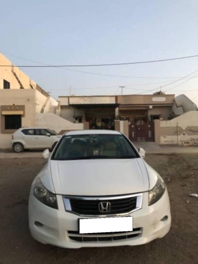 https://images10.gaadi.com/usedcar_image/4513651/original/processed_523384bd-a7e0-457c-9388-61cda34ee797.jpeg?imwidth=6400