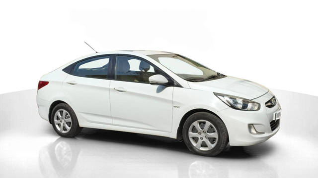 https://images10.gaadi.com/usedcar_image/4513660/original/processed_9bbe928c2e20ffbc3520cdcbec8636b9.png?imwidth=6400