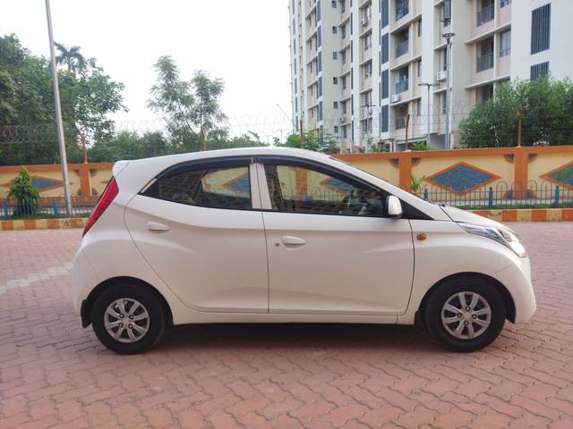 https://images10.gaadi.com/usedcar_image/4513669/original/579d076ab001fa315f77365892105f27.jpg?imwidth=6401