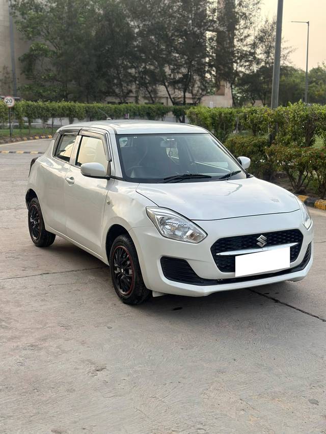 https://images10.gaadi.com/usedcar_image/4513672/original/processed_f6b45743a99bbede6b2d4c597e004403.jpg?imwidth=6400