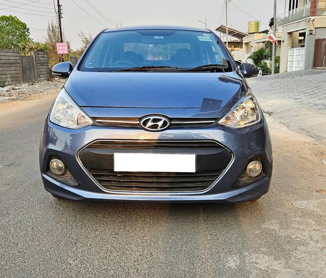 https://images10.gaadi.com/usedcar_image/4513681/original/processed_fd3a8dee709eba14c2292e3e97ecd05c.jpg?imwidth=6402