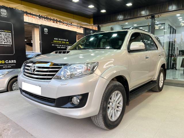 https://images10.gaadi.com/usedcar_image/4513718/original/processed_5256fafaeaf0507d6f4a8074fc5136dd.jpg?imwidth=6400