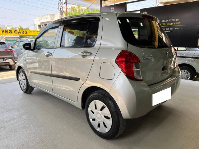 https://images10.gaadi.com/usedcar_image/4513720/original/processed_7d82b8e445d98e55524a687b650cb850.jpg?imwidth=6402