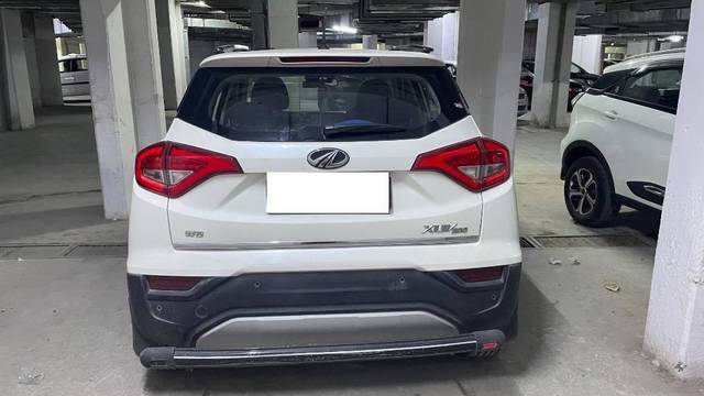 https://images10.gaadi.com/usedcar_image/4513727/original/processed_2eb61707-931d-4033-87a8-5632fd5a3b93.jpeg?imwidth=6402