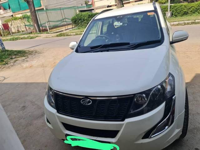 https://images10.gaadi.com/usedcar_image/4513776/original/processed_d6fccc9d-0658-48ad-a819-44955fba97be.jpg?imwidth=6401