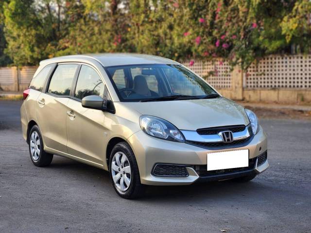https://images10.gaadi.com/usedcar_image/4513782/original/processed_74f176a2ae59e5483e634d857fa01378.jpg?imwidth=6400