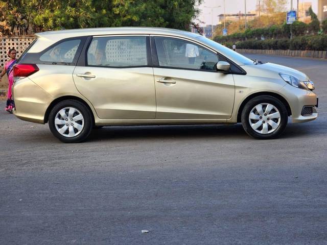 https://images10.gaadi.com/usedcar_image/4513782/original/processed_80adb0aa2d829ce687a3e19c1943682b.jpg?imwidth=6401